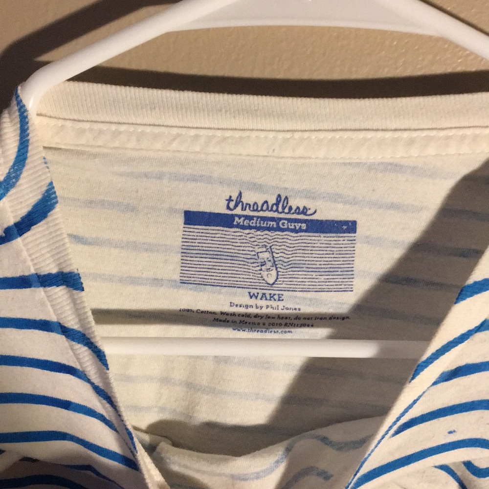 Wake Design tee - Picture 3 of 3